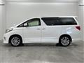 2013 Toyota Alphard