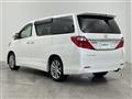 2013 Toyota Alphard