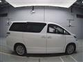 2013 Toyota Vellfire