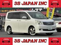 2013 Toyota Noah