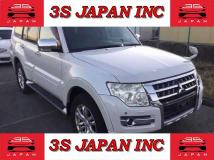 2015 Mitsubishi Pajero