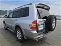 2000 Mitsubishi Pajero