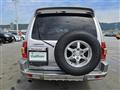 2000 Mitsubishi Pajero