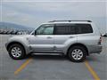 2000 Mitsubishi Pajero