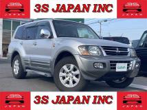 2000 Mitsubishi Pajero