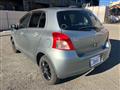 2006 Toyota Vitz