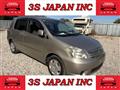 2005 Toyota Raum
