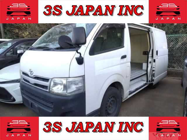 2011 Toyota Regiusace Van