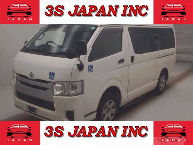 2015 Toyota Regiusace Van