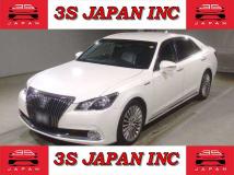 2014 Toyota Crown Majesta