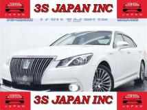 2013 Toyota Crown Majesta
