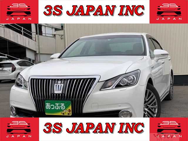 2013 Toyota Crown Majesta