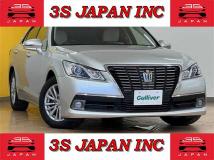 2013 Toyota Crown