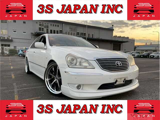 2004 Toyota Crown Majesta