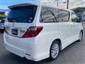 2012 Toyota Alphard