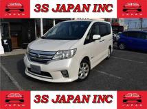2013 Nissan Serena