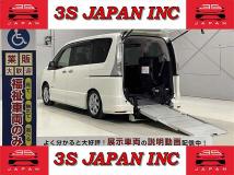 2013 Nissan Serena