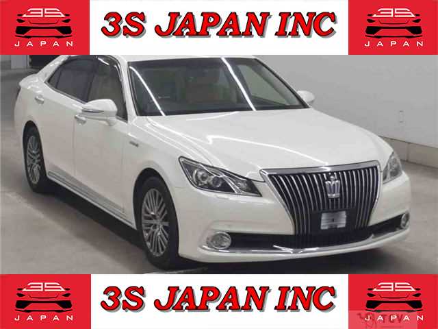 2013 Toyota Crown Majesta