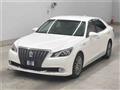 2013 Toyota Crown Majesta