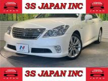 2011 Toyota Crown Hybrid
