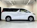 2015 Toyota Alphard Hybrid