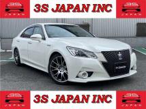 2013 Toyota Crown Hybrid