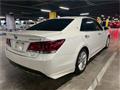 2014 Toyota Crown Hybrid