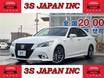 2013 Toyota Crown Hybrid
