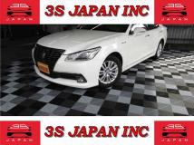 2013 Toyota Crown Hybrid