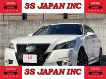 2014 Toyota Crown Hybrid