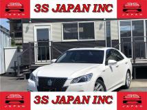 2013 Toyota Crown Hybrid