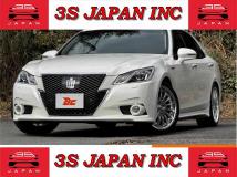 2013 Toyota Crown Hybrid