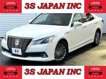 2015 Toyota Crown Hybrid