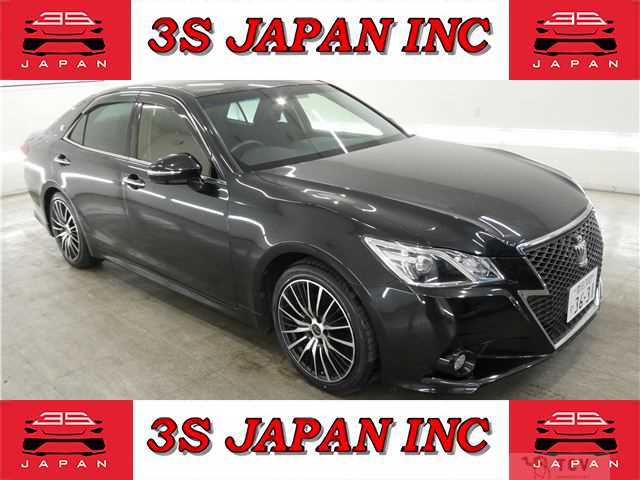 2013 Toyota Crown Hybrid
