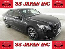 2013 Toyota Crown Hybrid