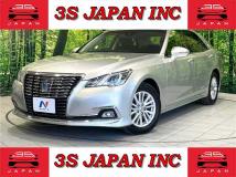 2017 Toyota Crown Hybrid