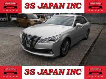 2014 Toyota Crown Hybrid