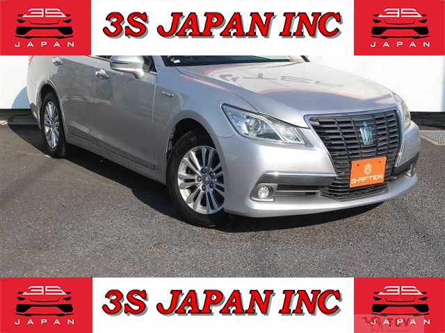 2013 Toyota Crown