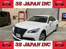 2013 Toyota Crown Hybrid