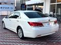 2013 Toyota Crown Hybrid
