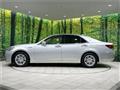 2013 Toyota Crown Hybrid