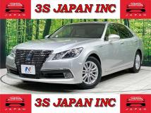2013 Toyota Crown Hybrid