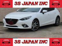 2015 Mazda Axela Sport