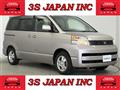 2002 Toyota Voxy