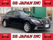 2014 Toyota Crown Hybrid