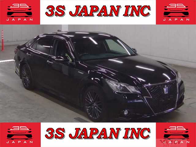 2015 Toyota Crown Hybrid