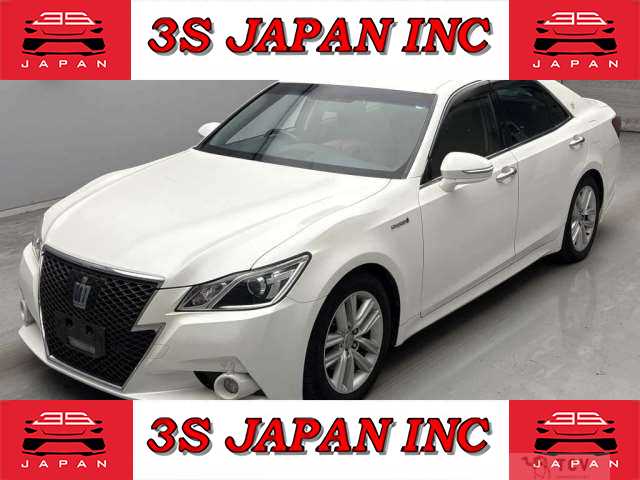 2013 Toyota Crown Hybrid