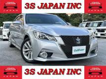 2013 Toyota Crown Hybrid