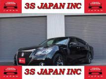 2014 Toyota Crown Hybrid