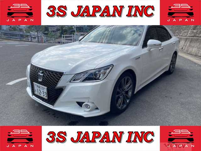 2014 Toyota Crown Hybrid